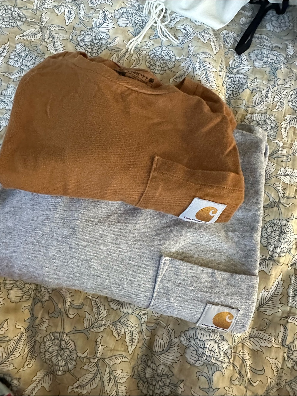 Couples Carhartt Men’s Crewneck Sweater - Brown Women’s shortsleeve tshirt